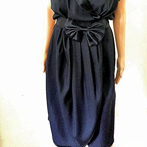 BLACK DRESS - Picture 3 of 5